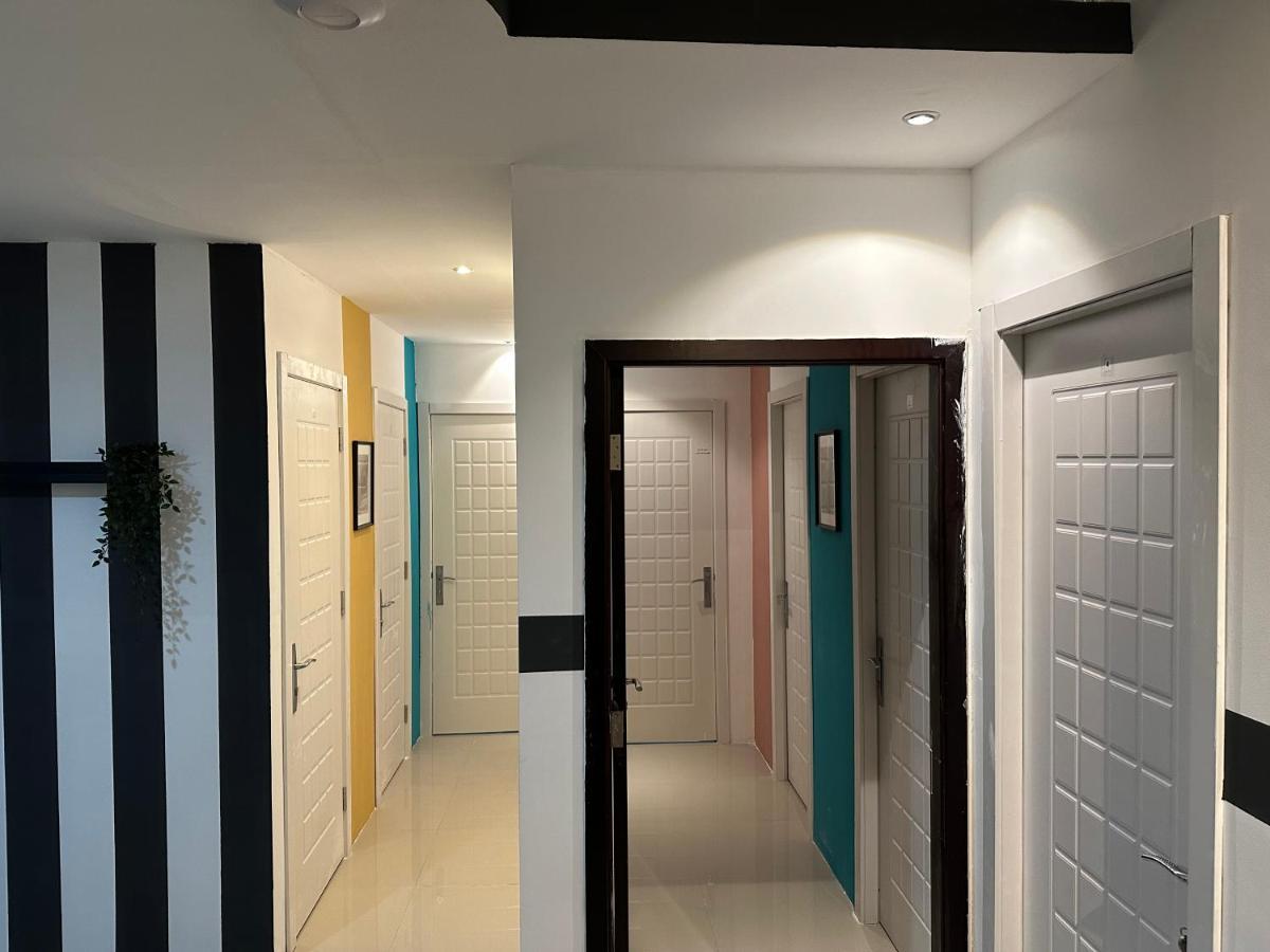 Traveller Partition Room In Al Barsha 1 Near Metro Dubai Buitenkant foto