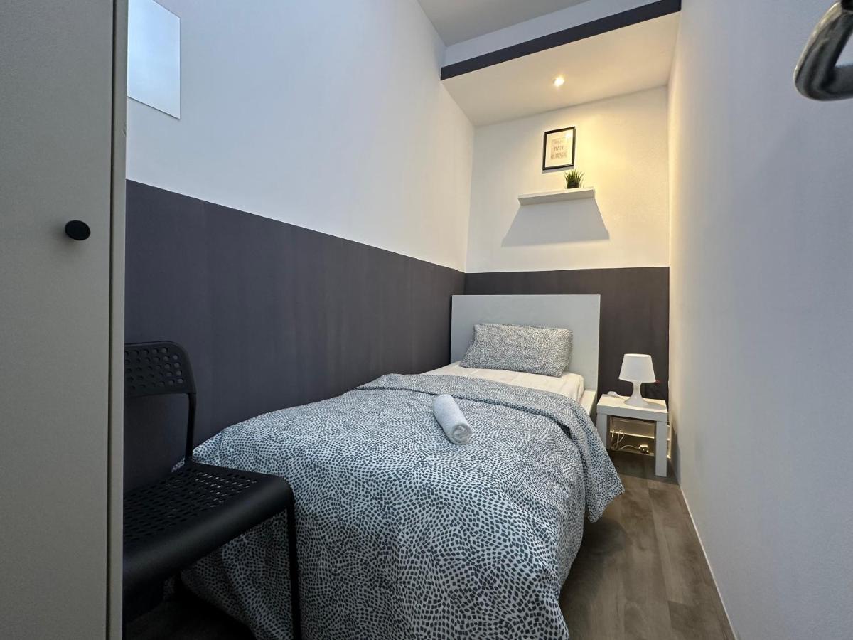 Traveller Partition Room In Al Barsha 1 Near Metro Dubai Buitenkant foto